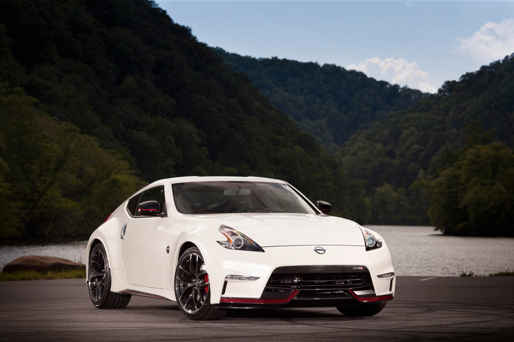http://www.pedal.ir/wp-content/uploads/2015-nissan-370z-nismo-front-three-quarters.jpg