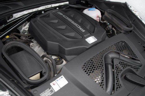 2015 Porsche Macan S engine