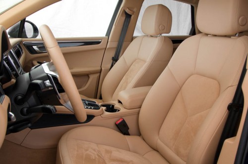 2015 Porsche Macan S Interior