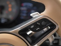 2015-porsche-macan-s-steering-wheel-controls