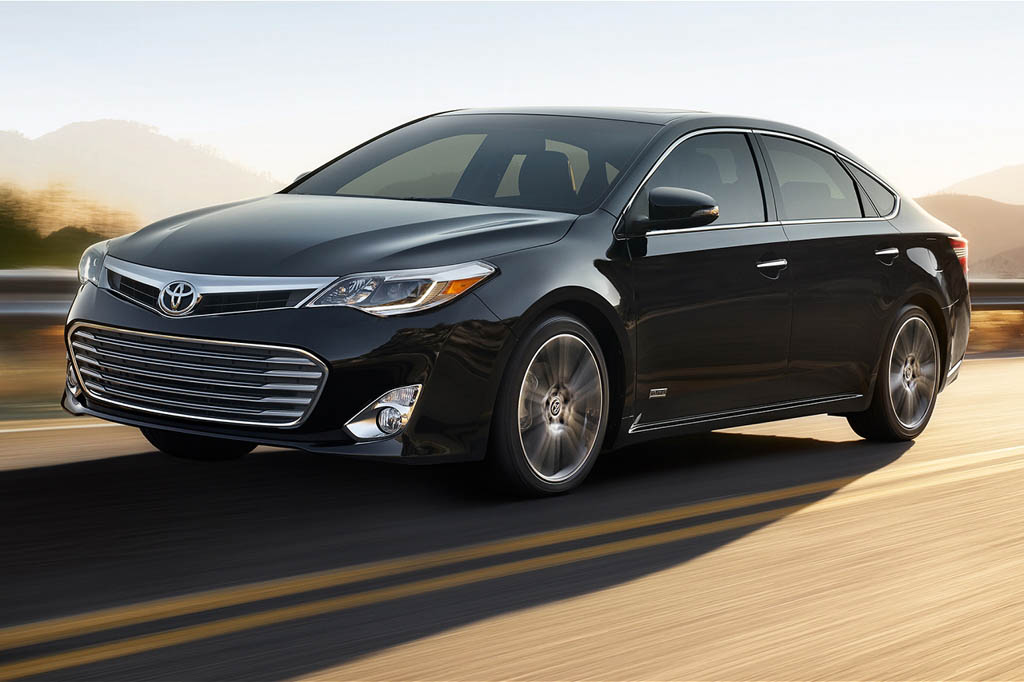 http://www.pedal.ir/wp-content/uploads/2015-toyota-avalon-xle-touring-sport-edition-on-road.jpg