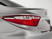 2015-toyota-camry-xle