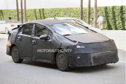 2015-toyota-prius-spy-shots_100428807_l