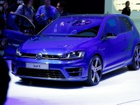 2015-volkswagen-golf-r-photo