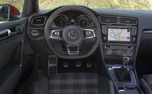 2015 Volkswagen GTI Cockpit