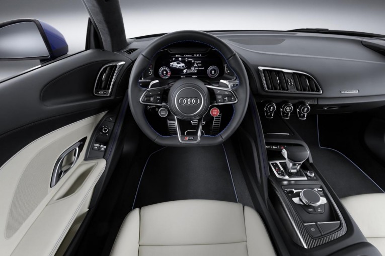 2016 Audi R8 V10 interior