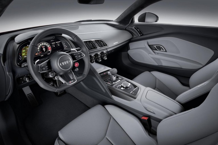 2016 Audi R8 V10 interior
