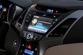 2015 Hyundai Elantra Sedan cockpit