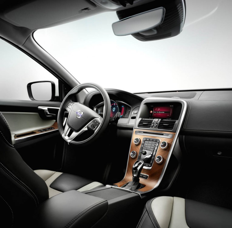 2015 Volvo XC60 T6 interior