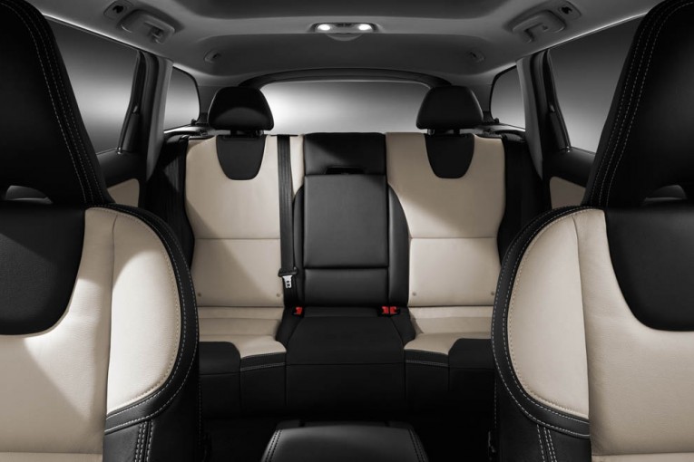 2015 Volvo XC60 T6 seats