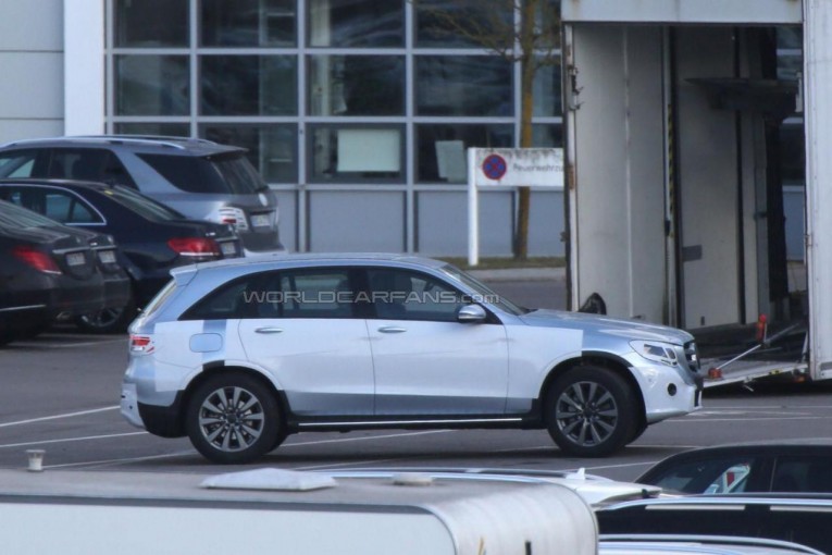 2016 Mercedes GLC spy photo