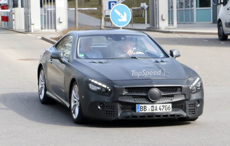 2016 Mercedes SL spy shots