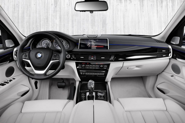 BMW X5 xDrive40e interior