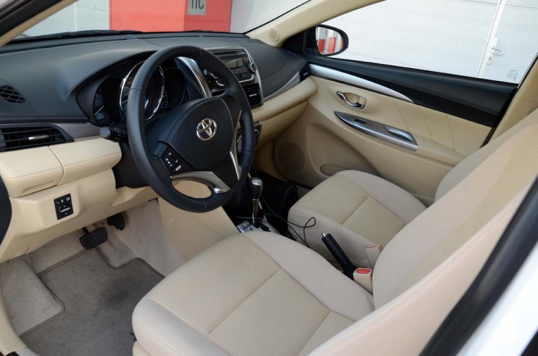 Toyota Yaris sedan 2014 Interior