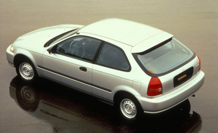 1996: Sixth-generation Civic debuts