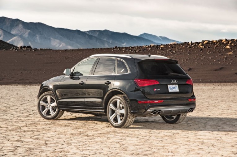 2015-audi-sq5-rear-three-quarter