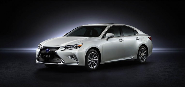 Lexus ES 300h 2015