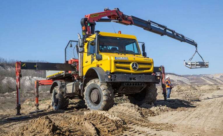 Mercedes-Benz Unimog