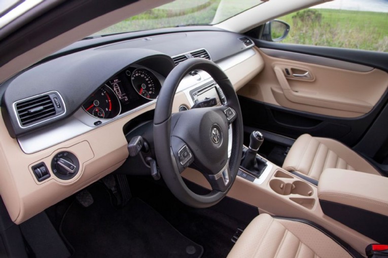 2014-volkswagen-cc-dash-steering-wheel-view