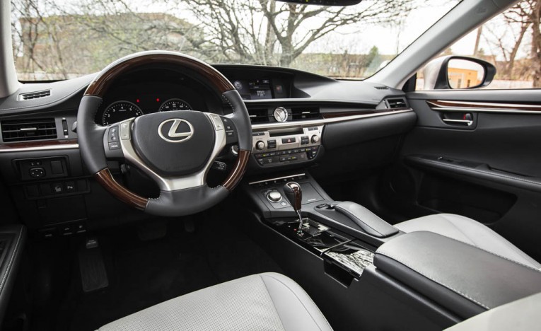2015 Lexus ES350 Interior