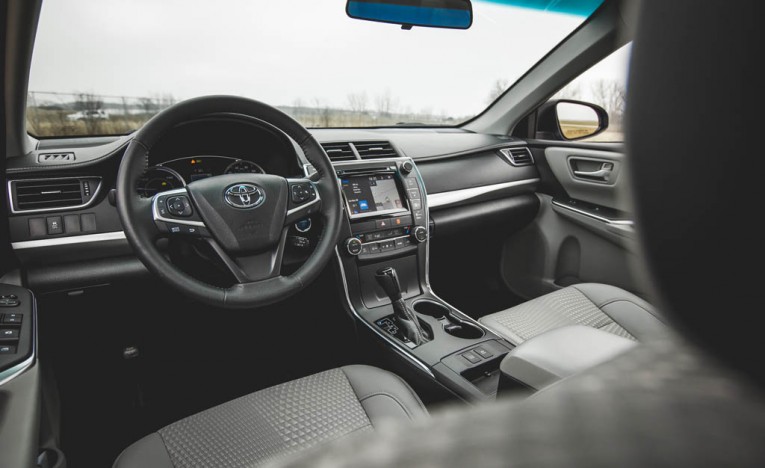 2015 Toyota Camry SE hybrid