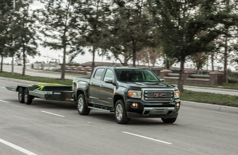 2015-gmc-canyon-towing-trailer