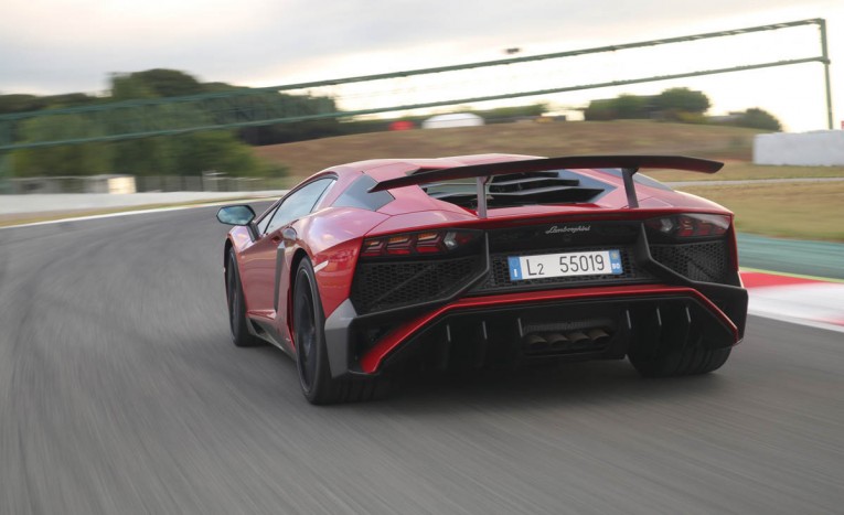 2016 Lamborghini Aventador LP750-4 SV