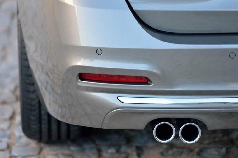 BMW-3-Series-14