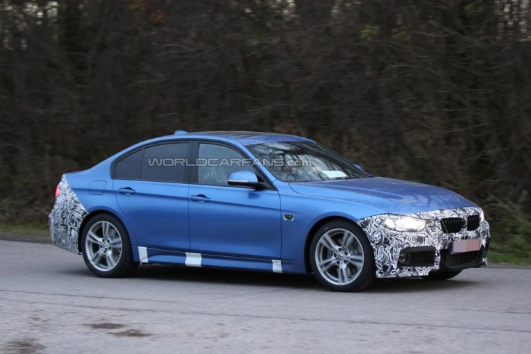 BMW 3-Series facelift spy photo