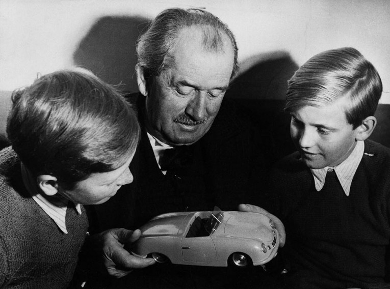 Ferdinand Porsche with his grandchildren Ferdinand Alexander Butzi Porsche (left) and Ferdinand Piėch (right)