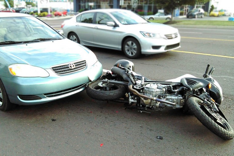 crash motorcycle from rear 01
