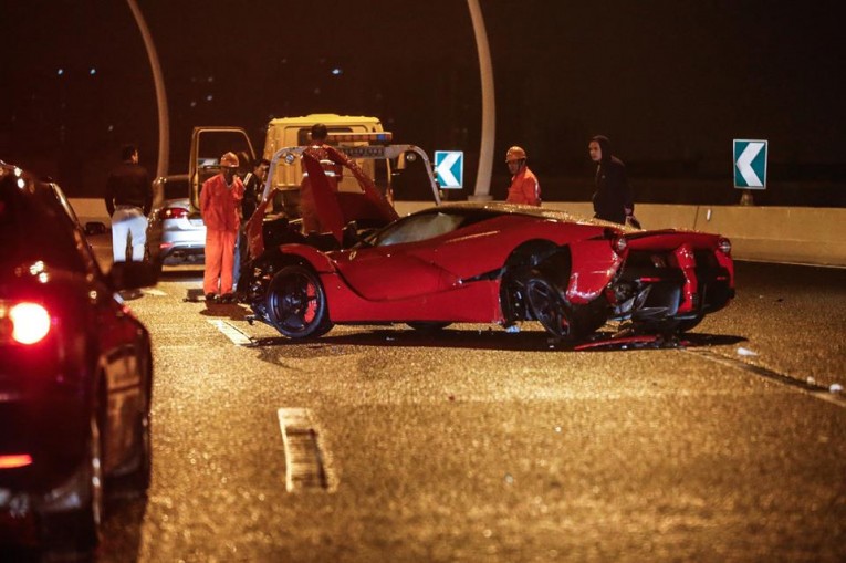 LaFerrari crashed