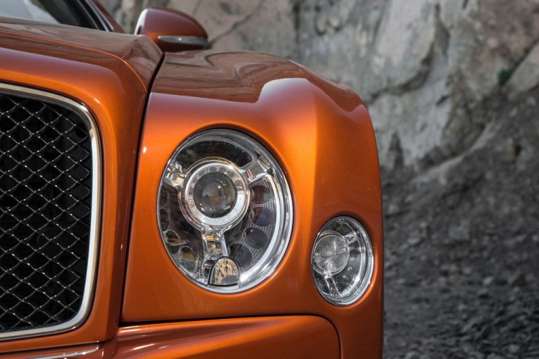 2015-bentley-mulsanne-speed-headlamp