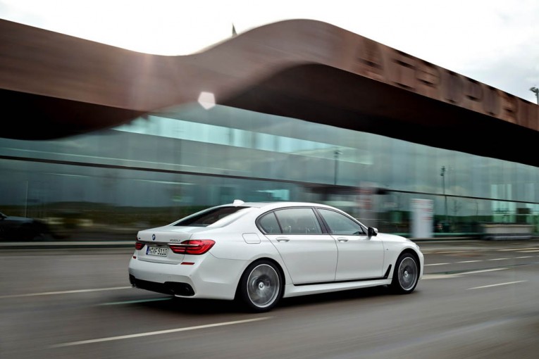 2016-BMW-7-Series-03