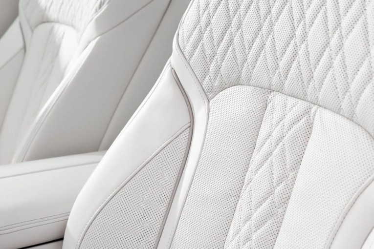 2016-BMW-7-Series-05