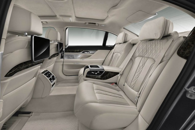 2016-BMW-7-Series-06