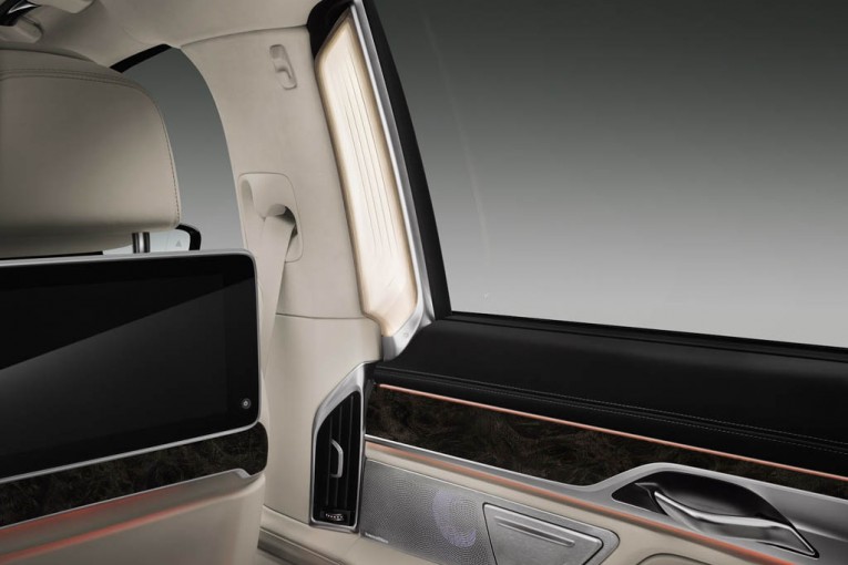 2016-BMW-7-Series-10