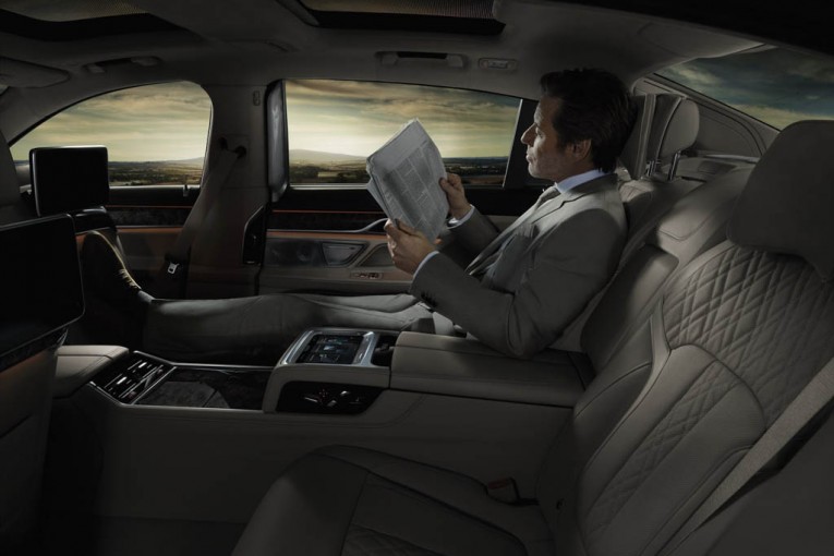 2016-BMW-7-Series-12