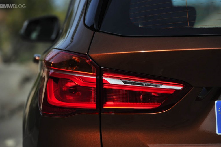2016-BMW-X1-Chestnut-Bronze-images-33