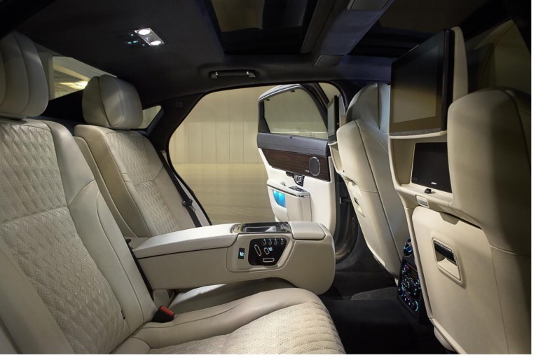 2016 Jaguar XJR interior
