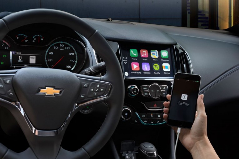 2016 Chevrolet Cruze with carplay