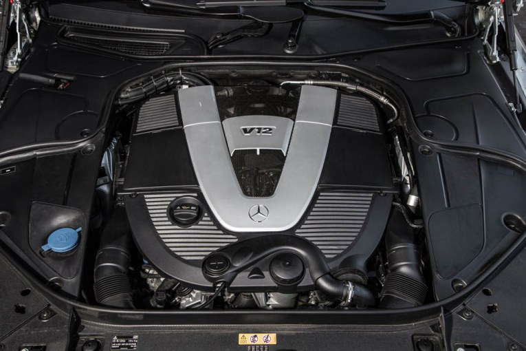 2016-mercedes-maybach-s600-engine