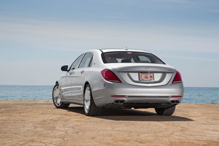 2016-mercedes-maybach-s600-rear-end
