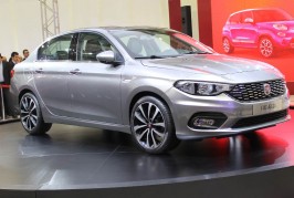Fiat-Aegea-front-quarters-at-the-2015-Istanbul-Motor-Show