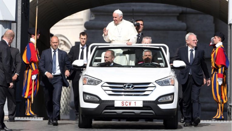 Hyundai Santa Fe Convertible Popemobile 