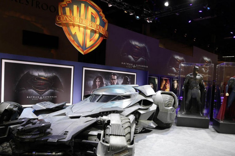 The-new-Batmobile-looks-out-of-this-world-3