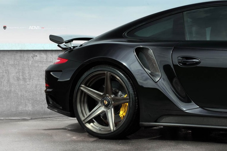 پورشه 911 استینگر GTR محصول تاپکار 1