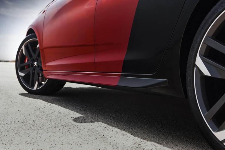 peugeot-308-gti-30_2560