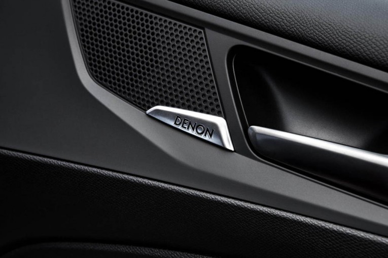 peugeot-308-gti-50_2560
