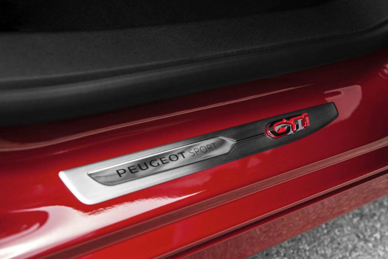 peugeot-308-gti-51_2560